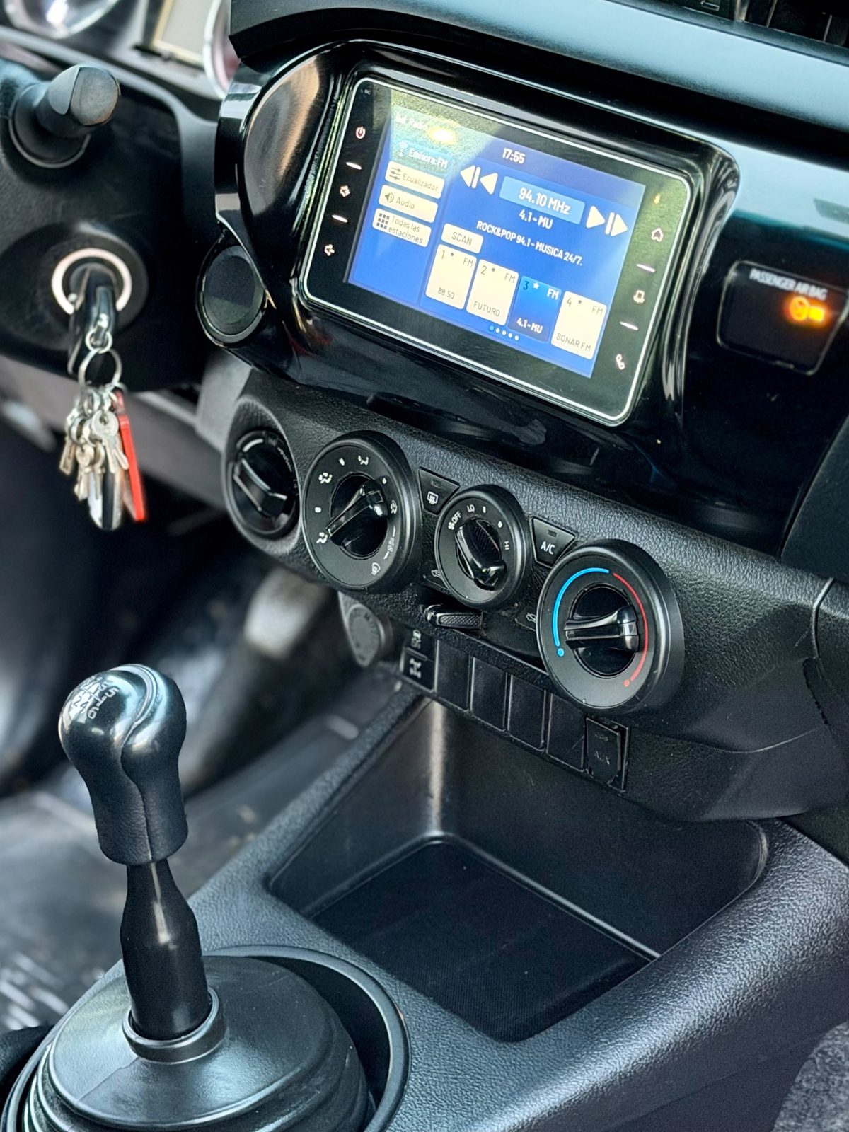 Toyota Hilux DX (burdeo) — foto 5